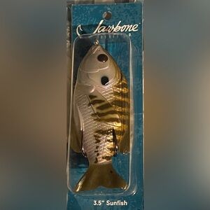 Three color lifelike fishing lure set new w/o tag